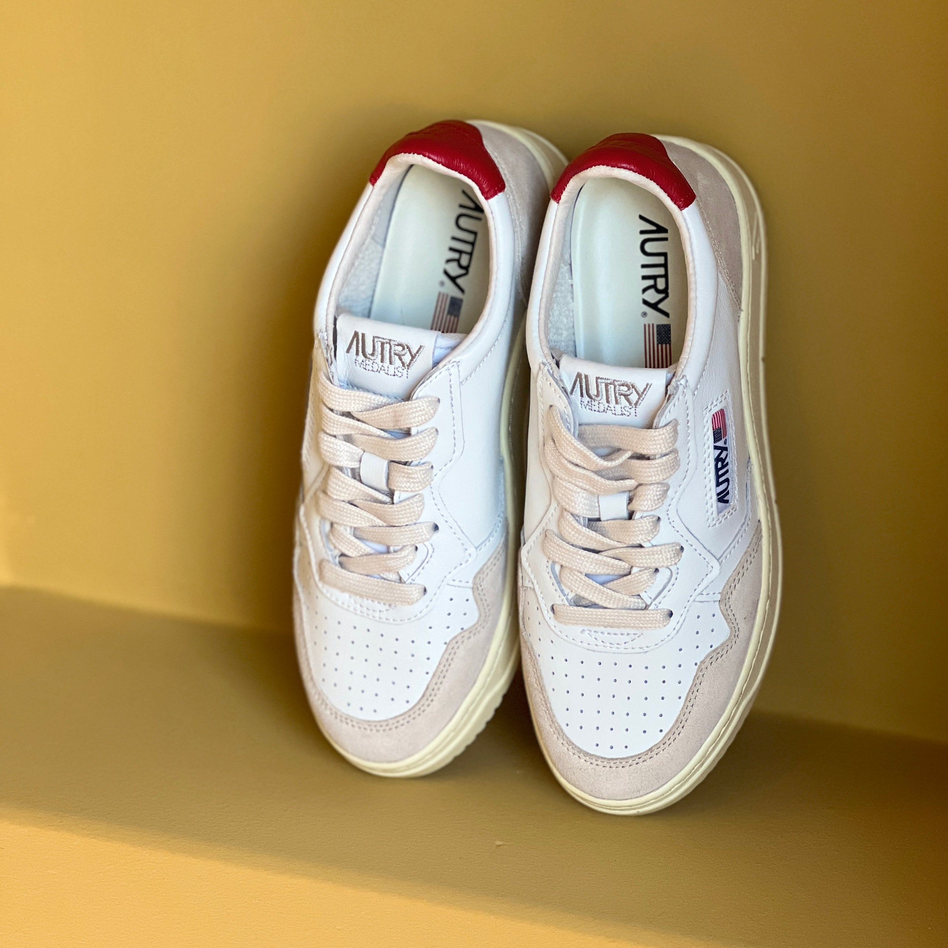 AUTRY - SNEAKERS LOW RED
